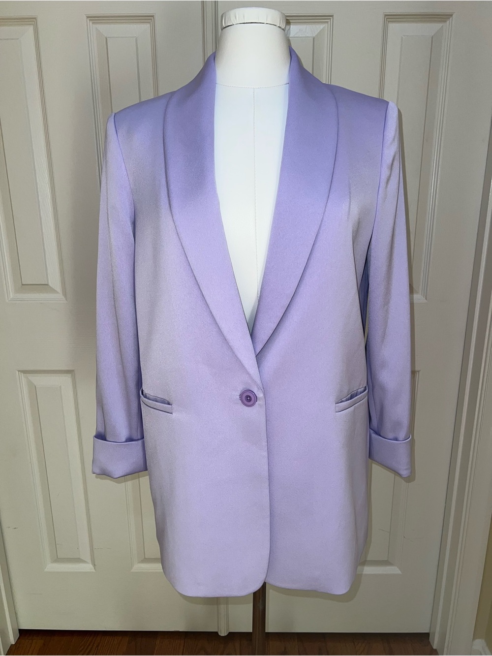 Alice + Olivia Shawl Collar Boyfriend Blazer (Size 6)